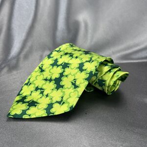 St. Patrick's Day Men's Tie Lime Green Shamrocks Print Necktie Tiny Clovers Gift